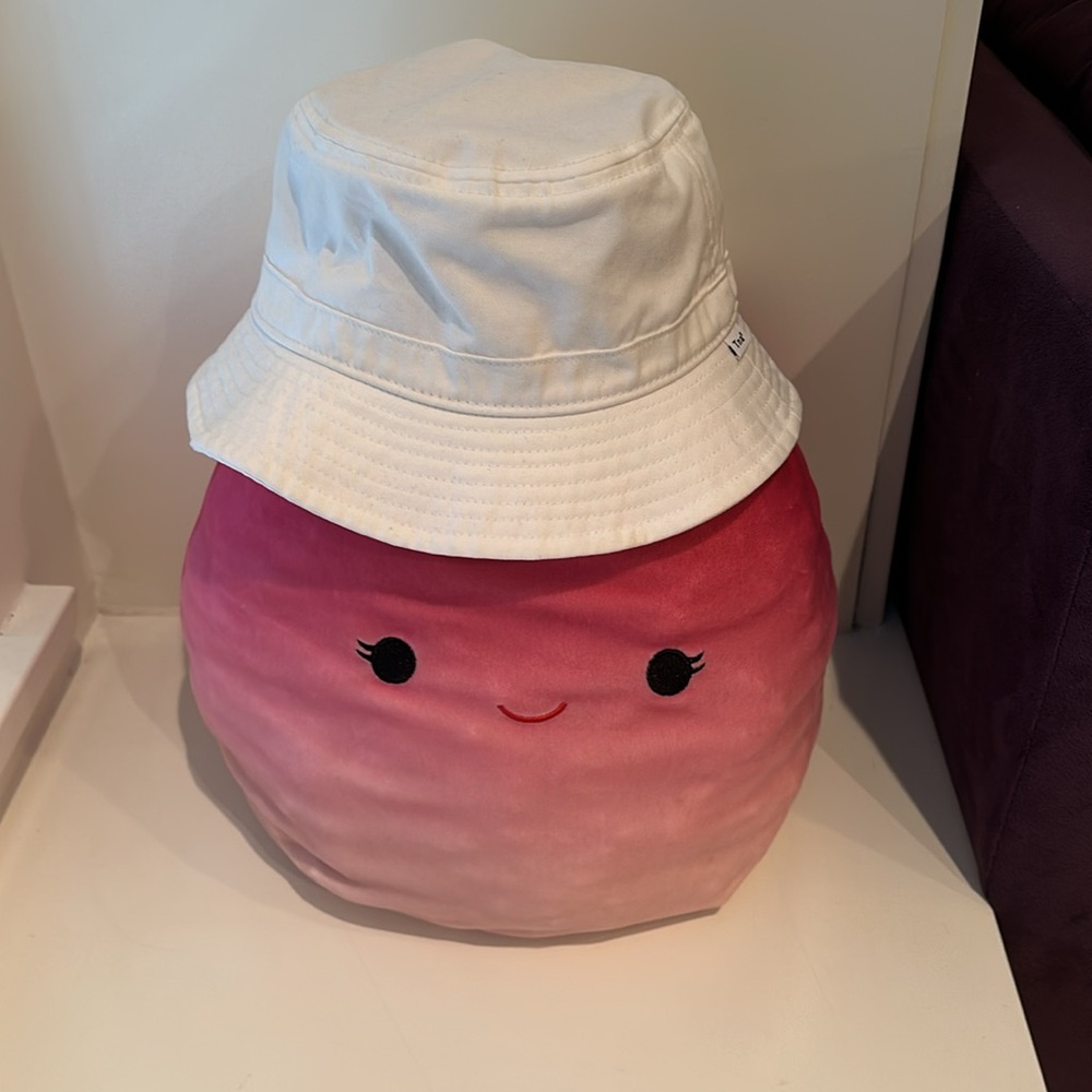 TNA White Bucket Hat M\L